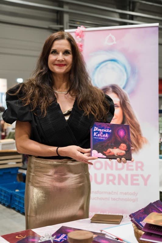 Křest knihy Dimenze koček